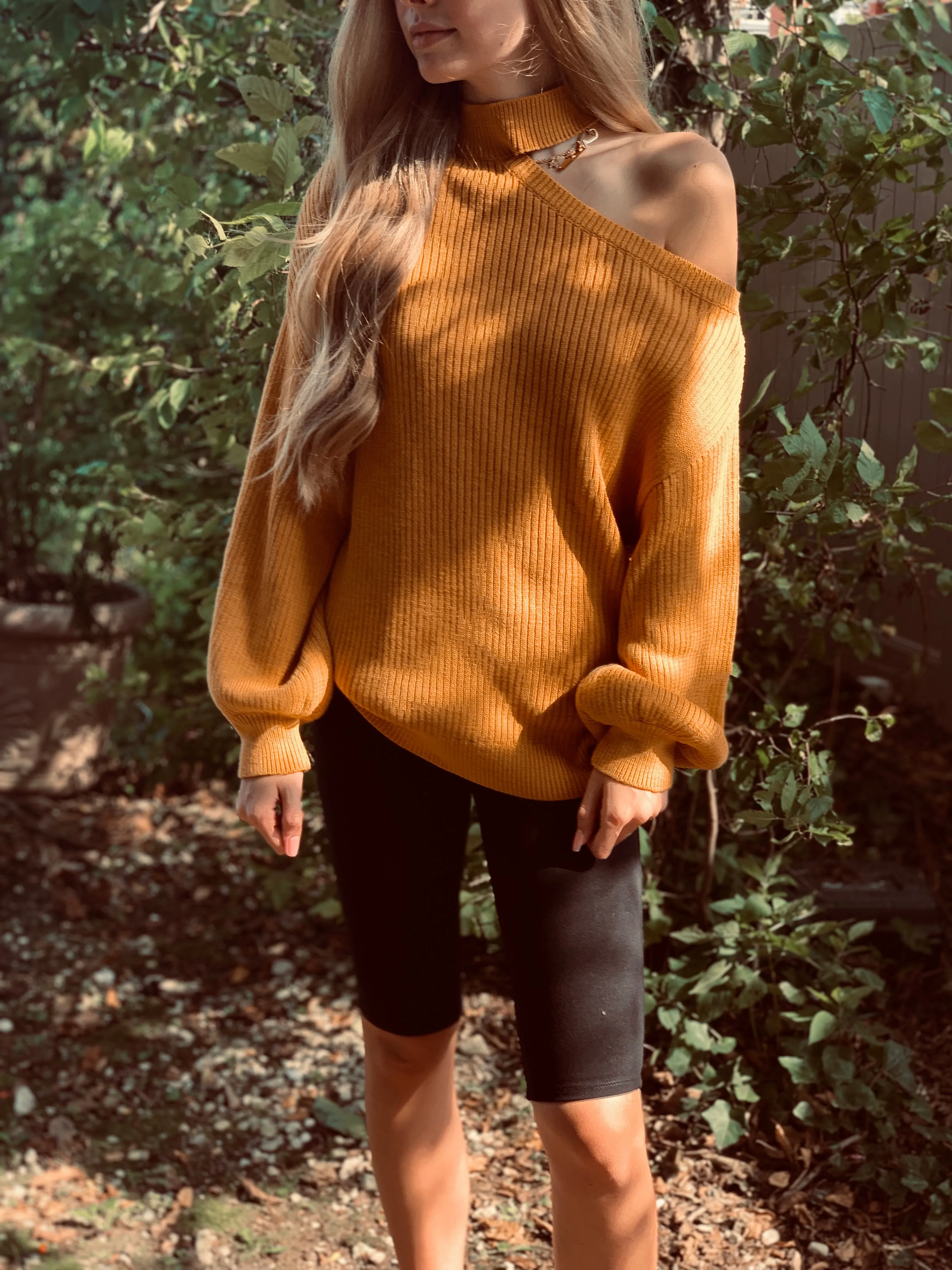 OLIVIA CUT OUT SWEATER